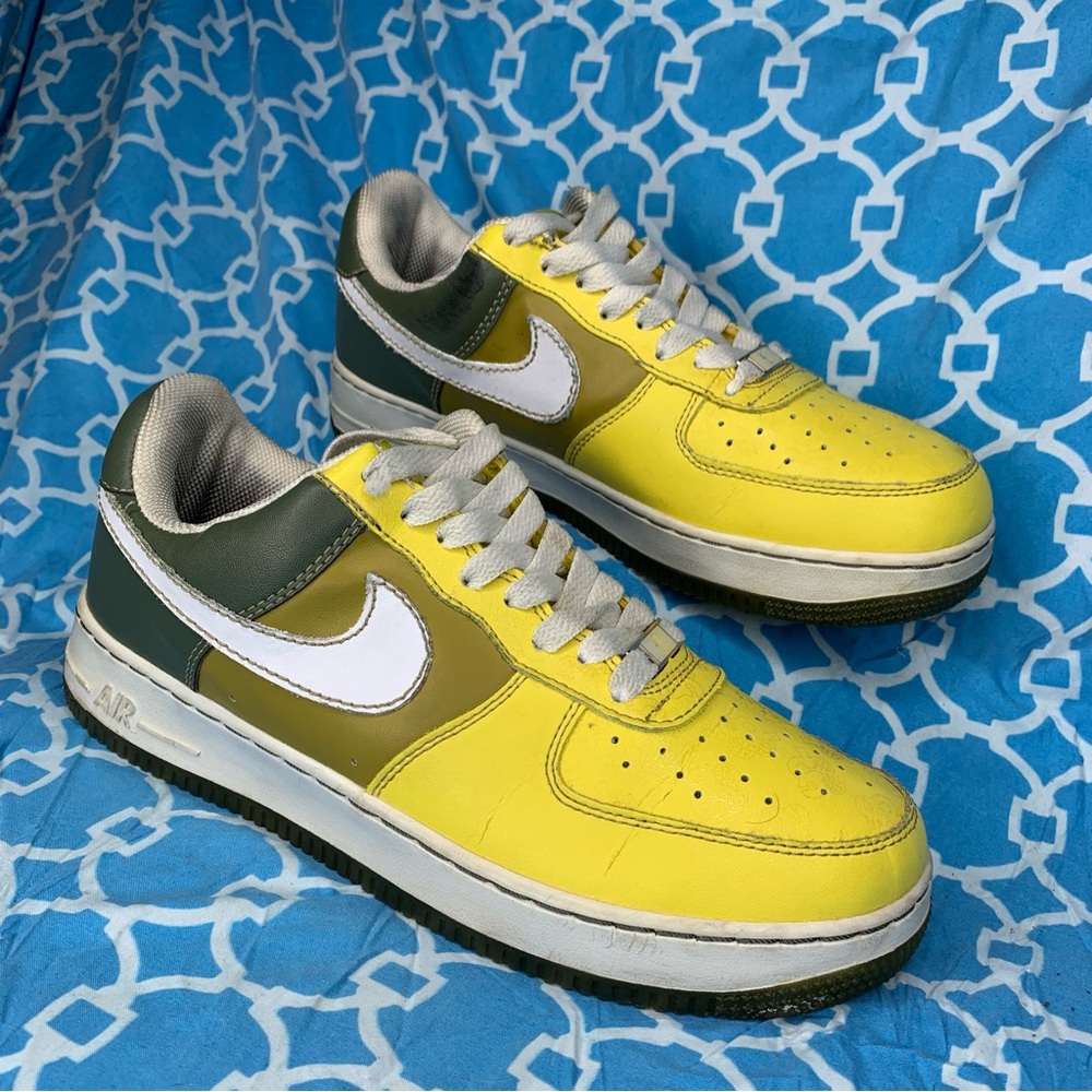 Nike Women’s size 10 Air Force 1 yellow olive forest green low top rare wmns vtg